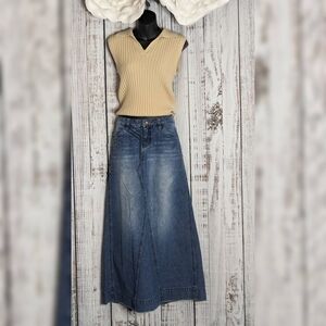 UnionBay Vintage 90s Aline Denim Jean Maxi Skirt W/ Back Pleated Detailing